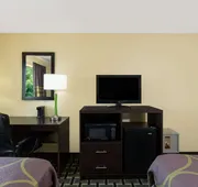 Super 8 by Wyndham Marietta hotel detail image 7
