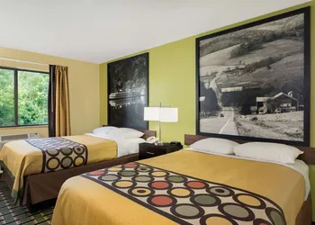Super 8 by Wyndham Marietta hotel thumbnail 8