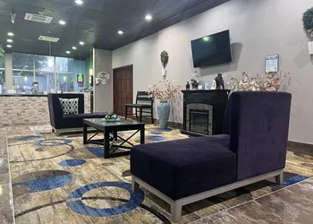 Super 8 by Wyndham Ft Stockton hotel thumbnail 2