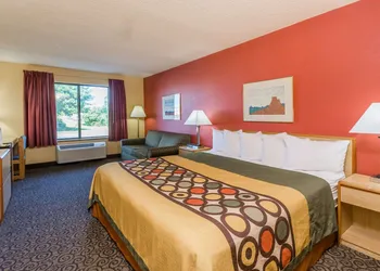 Super 8 by Wyndham Appleton hotel thumbnail 4
