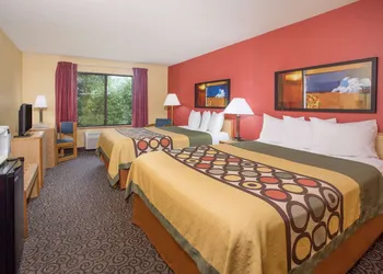 Super 8 by Wyndham Appleton hotel thumbnail 6