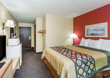 Super 8 by Wyndham Appleton hotel thumbnail 7