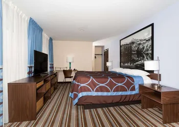 Super 8 by Wyndham Longmont/Twin Peaks hotel thumbnail 7