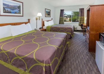 Super 8 by Wyndham Central Pt Medford hotel thumbnail 6