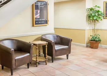 Americas Best Value Inn Knoxville Downtown North hotel thumbnail 3