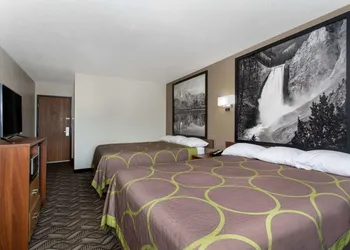 Super 8 by Wyndham Dubois hotel thumbnail 5
