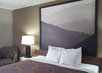 Super 8 by Wyndham Abingdon VA hotel thumbnail 8