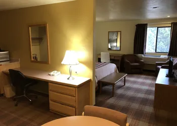Super 8 by Wyndham Kennewick hotel thumbnail 6