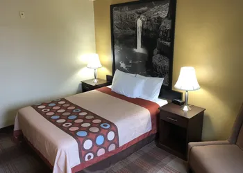 Super 8 by Wyndham Kennewick hotel thumbnail 7