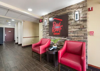 Red Roof Inn Auburn hotel thumbnail 2