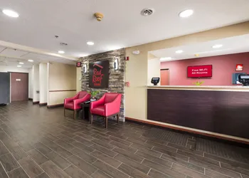 Red Roof Inn Auburn hotel thumbnail 3