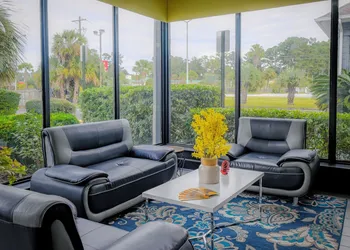 Super 8 by Wyndham Hardeeville/Savannah North hotel thumbnail 3