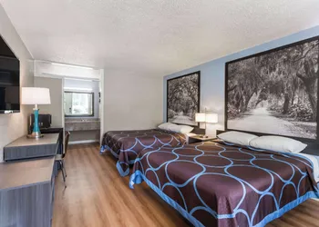 Super 8 by Wyndham Hardeeville/Savannah North hotel thumbnail 5