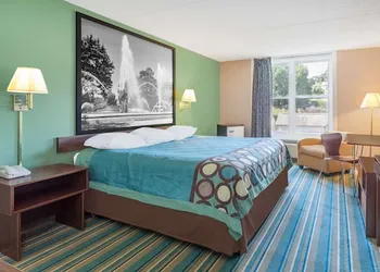 Super 8 by Wyndham Harrisburg Hershey West hotel thumbnail 3