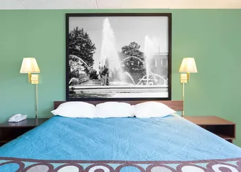 Super 8 by Wyndham Harrisburg Hershey West hotel thumbnail 7
