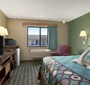 Super 8 by Wyndham Russellville hotel detail image 5