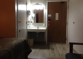 Super 8 by Wyndham Vacaville hotel thumbnail 3