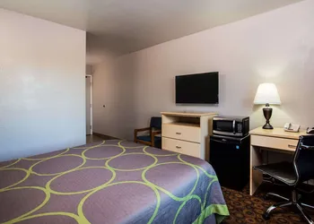 Super 8 by Wyndham Vacaville hotel thumbnail 5