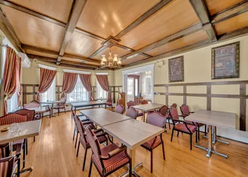 Marmora and Lake Inn hotel thumbnail 8