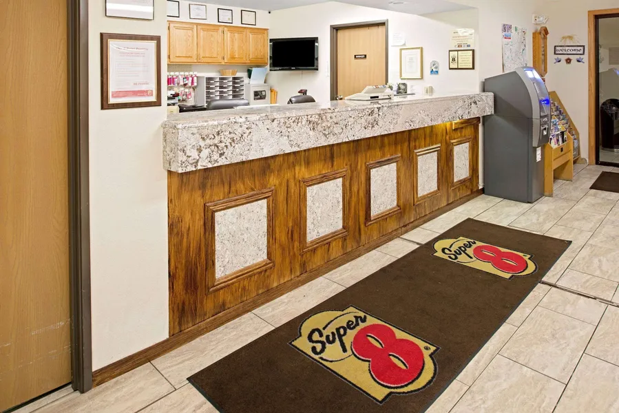 Super 8 by Wyndham Omaha Eppley Airport/Carter Lake hotel detail image 2