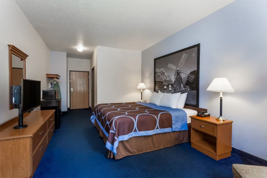 Super 8 by Wyndham Cobleskill NY hotel detail image 6