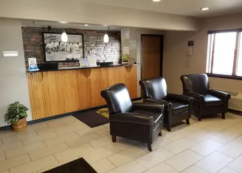 Super 8 by Wyndham Fort Collins hotel thumbnail 2