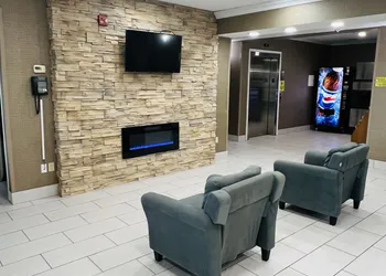 Super 8 by Wyndham South Bend hotel thumbnail 4