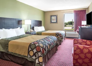Super 8 by Wyndham Troy IL/St. Louis Area hotel thumbnail 5