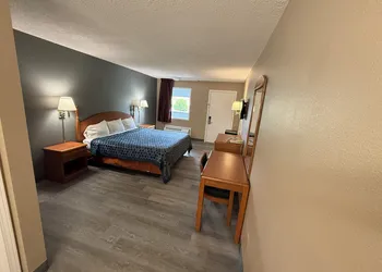 Knights Inn Crawfordsville hotel thumbnail 2