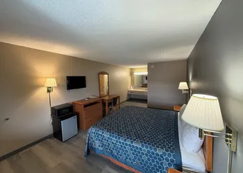 Knights Inn Crawfordsville hotel thumbnail 6