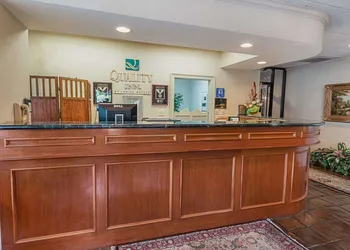 Quality Inn Ennis hotel thumbnail 6