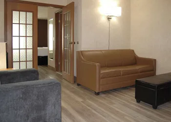 Quality Inn hotel thumbnail 8