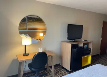 Days Inn by Wyndham Fayetteville-South/I-95 Exit 49 hotel thumbnail 6