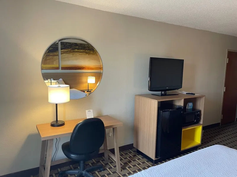 Days Inn by Wyndham Fayetteville-South/I-95 Exit 49 hotel detail image 6