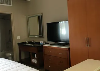 MainStay Suites John Wayne Airport by Choice Hotels hotel thumbnail 5