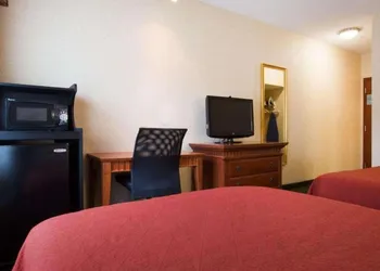 Point Hotel Queensbury hotel thumbnail 5