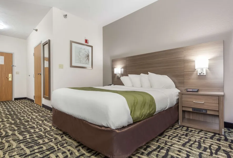 Quality Inn & Suites Omaha Chalco hotel detail image 6