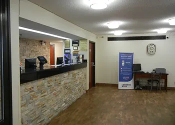Quality Inn Holland - Toledo hotel thumbnail 2