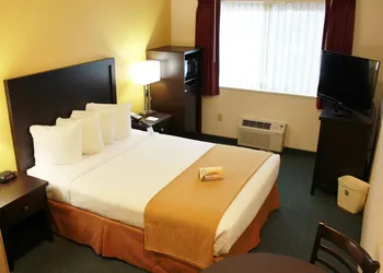 Quality Inn & Suites Springfield - Eugene North hotel thumbnail 4