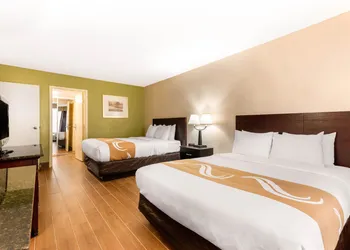 Quality Inn & Suites Orlando Airport hotel thumbnail 6