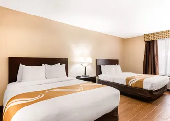 Quality Inn & Suites Orlando Airport hotel thumbnail 7