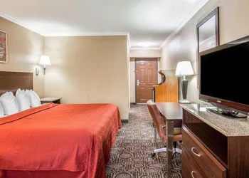 Quality Inn & Suites Ft. Jackson Maingate hotel thumbnail 6