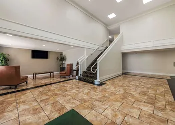 Quality Inn Saint Louis Airport hotel thumbnail 5