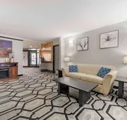 Quality Inn & Suites Mayo Clinic Area hotel detail image 3