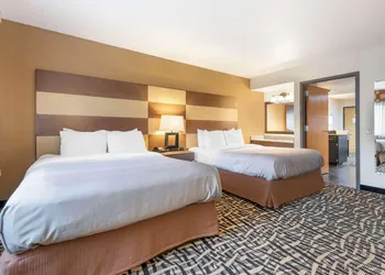 Quality Inn & Suites Mayo Clinic Area hotel thumbnail 5