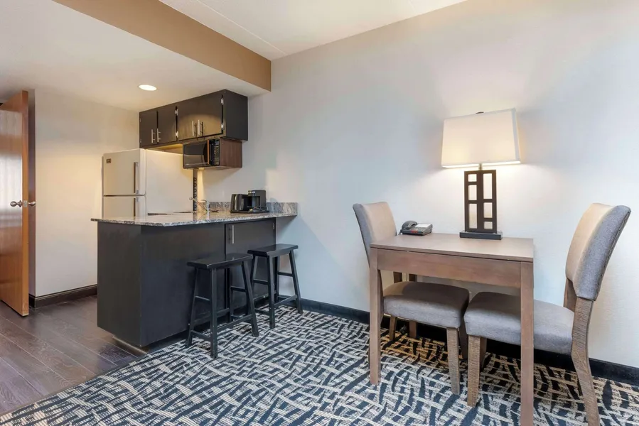 Quality Inn & Suites Mayo Clinic Area hotel detail image 6