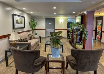 Quality Inn & Suites Everett hotel thumbnail 3