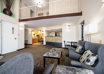 Quality Inn Near Six Flags St. Louis hotel thumbnail 2