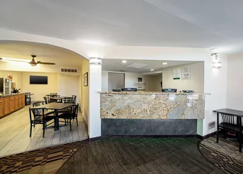 Quality Inn Near Six Flags St. Louis hotel thumbnail 5