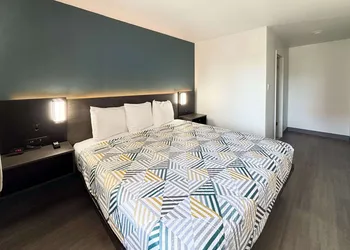 Studio 6 Irving, TX – DFW North hotel thumbnail 6